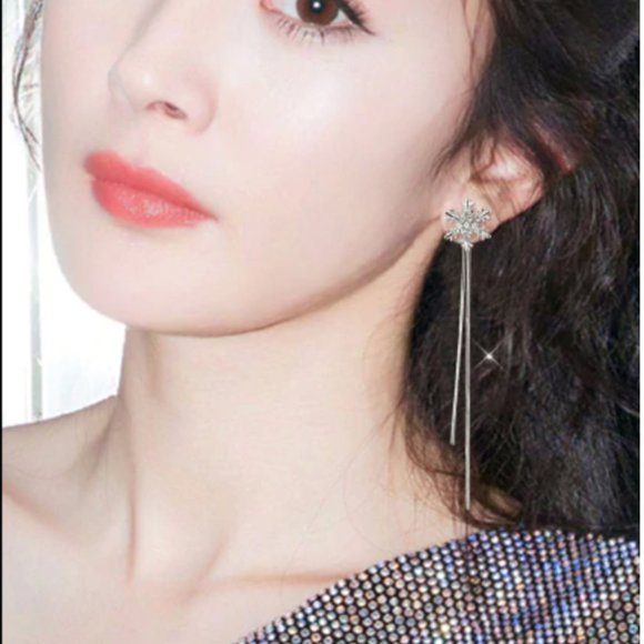 Snowflake Drop Earring - Picture 4 of 5